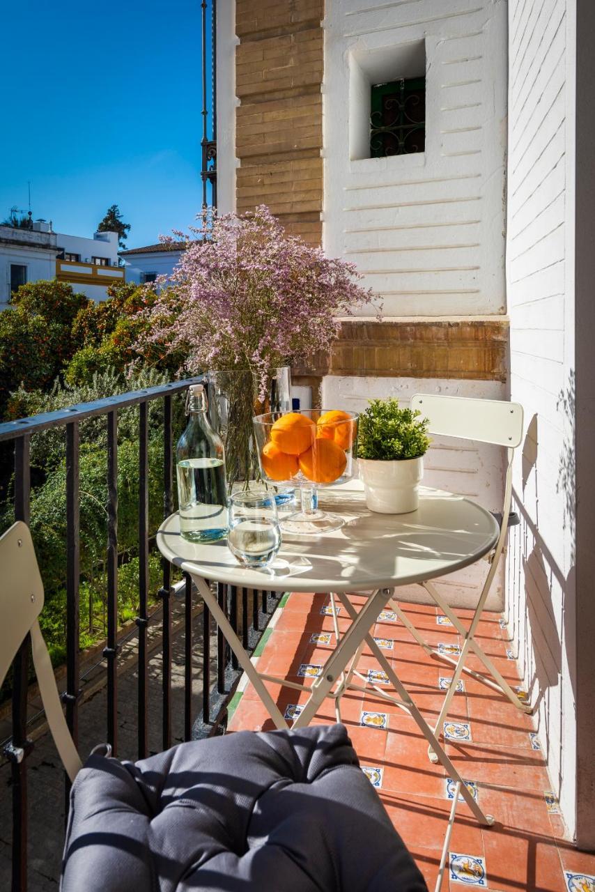 Genteel Home Santa Teresa Sevilla Bagian luar foto